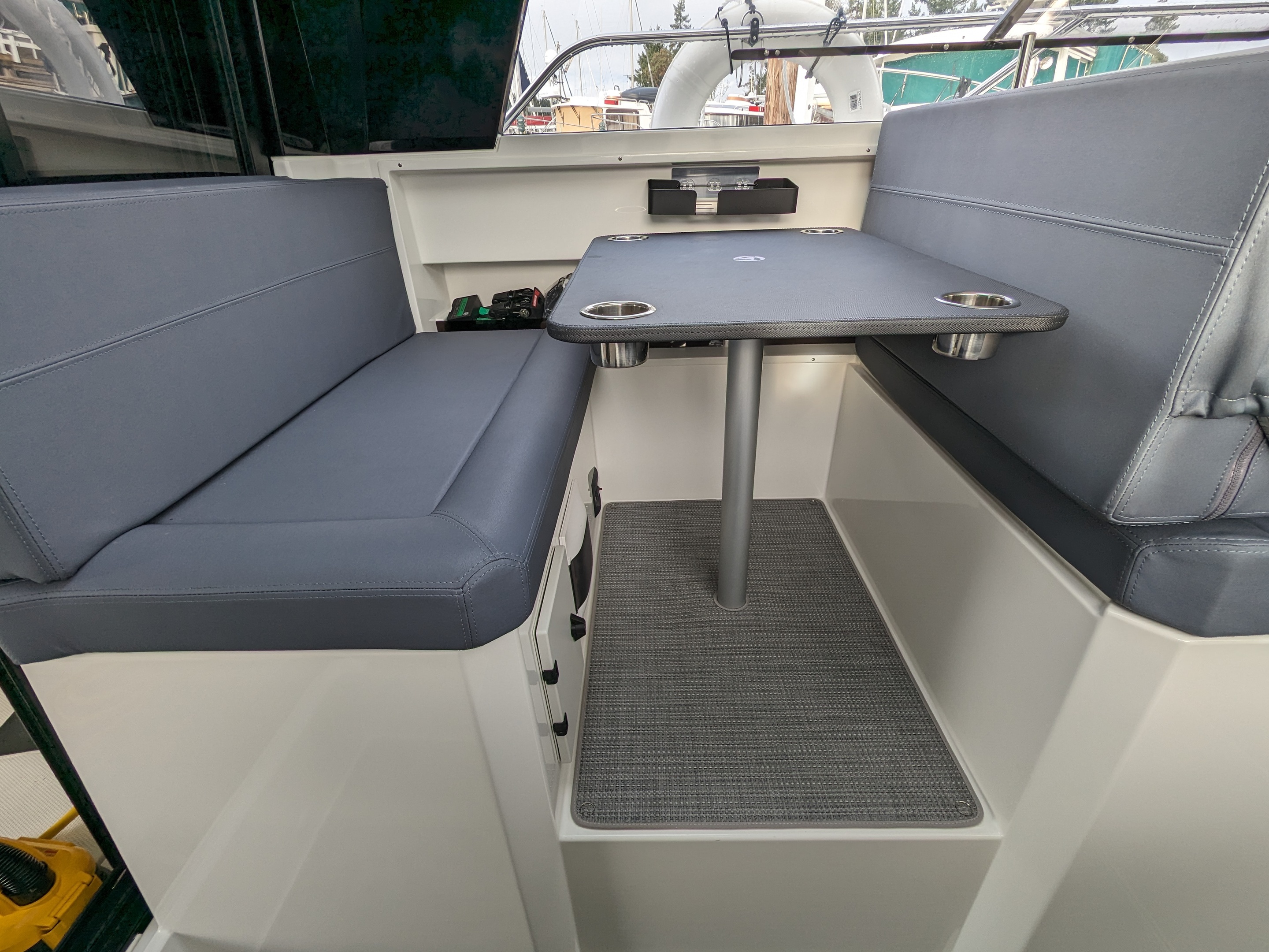 Silverton 38 Sport Bridge